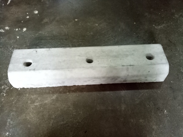 CONCRETE WHEEL STOPPER - SHORT